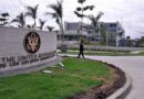 Embajada de Estados Unidos pide a solicitantes de visa no llevar menores de 14 años a entrevistas