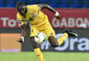 Futbolista africano sufre un infarto y se desploma en un partido de la Liga de Catar