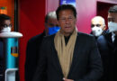 El ex primer ministro de Pakistán dice que su destitución fue fruto de «una conspiración extranjera» y llama a «la lucha por la libertad»