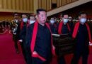 Kim Jong-un asistió sin mascarilla a un funeral de Estado mientras los casos de fiebre siguen aumentando