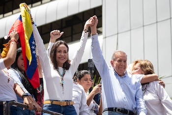 Los líderes opositores venezolanos María Corina Machado y Edmundo González Urrutia en una manifestación en Caracas (EFE/Ronald Peña R./Archivo)